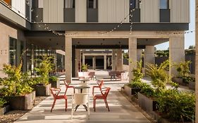 Estudios Y Habitaciones Modernas En Pamplona, Sk